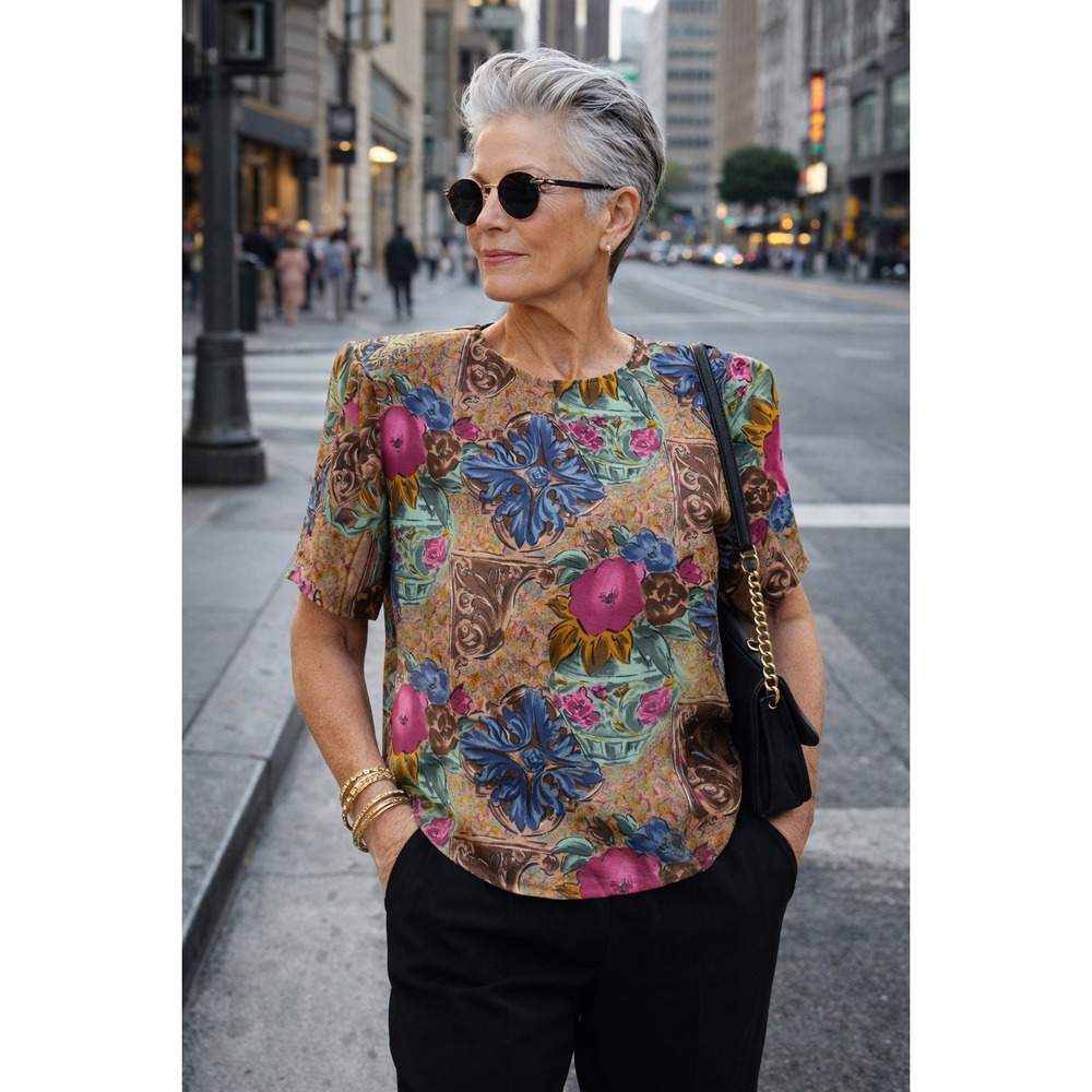Vintage Women's Dahan 100% Silk  Floral Print Blouse Size Small Padded Shoulder